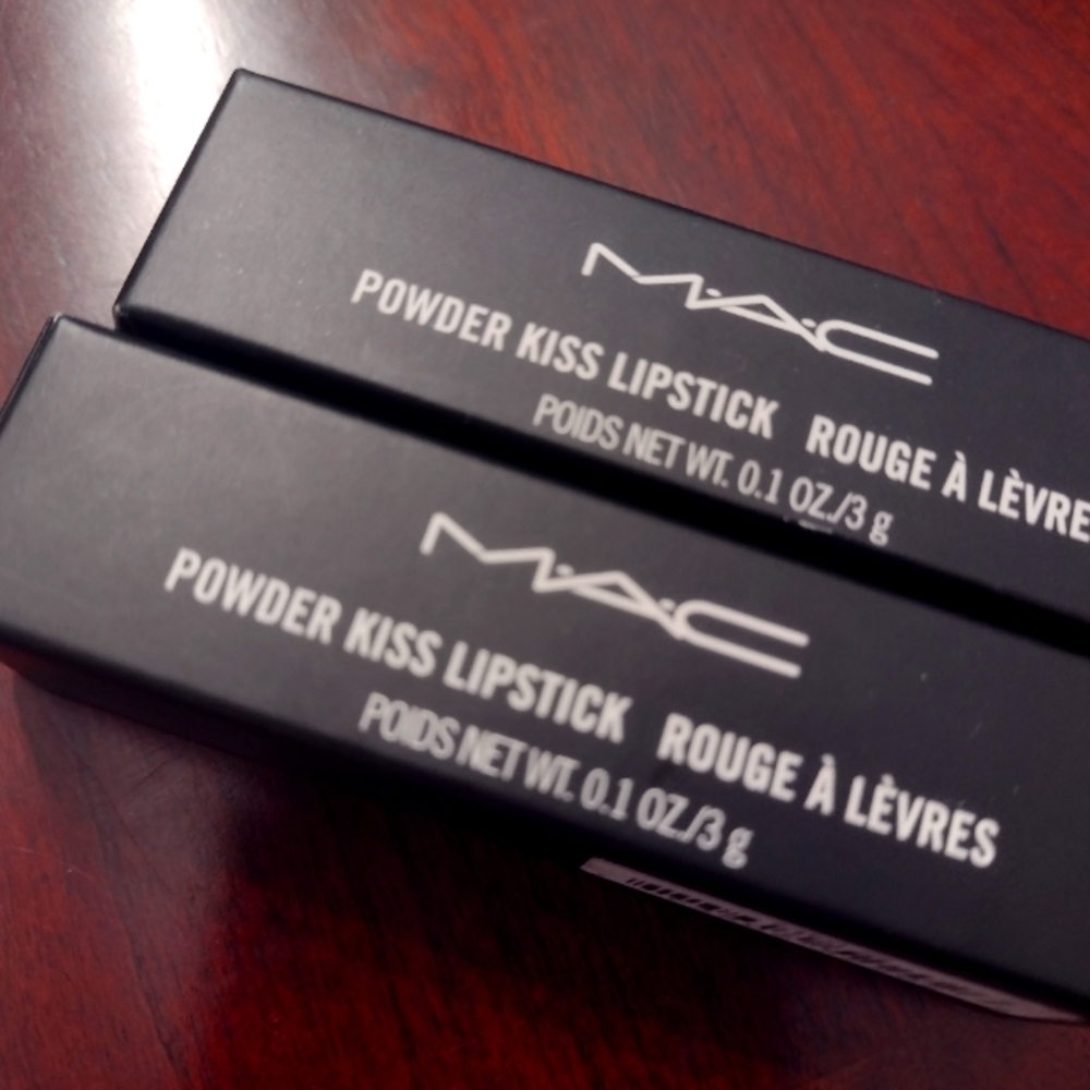MAC Powder Kiss Lipstick Devoted To Chili qty 1 left